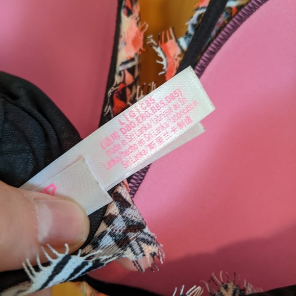 VS PINK halter bralette - Picture 3 of 3